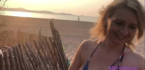  My Wife Luna - Scopata con una milf conosciuta in spiaggia mega pompino e grande inculata